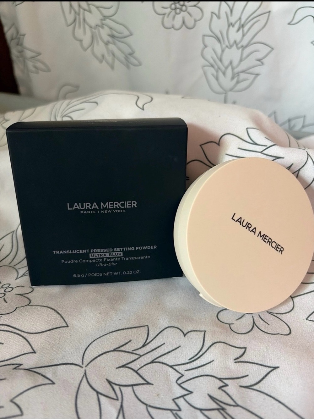 Laura Mercier Translucent Pressed Setting Powder - Honey